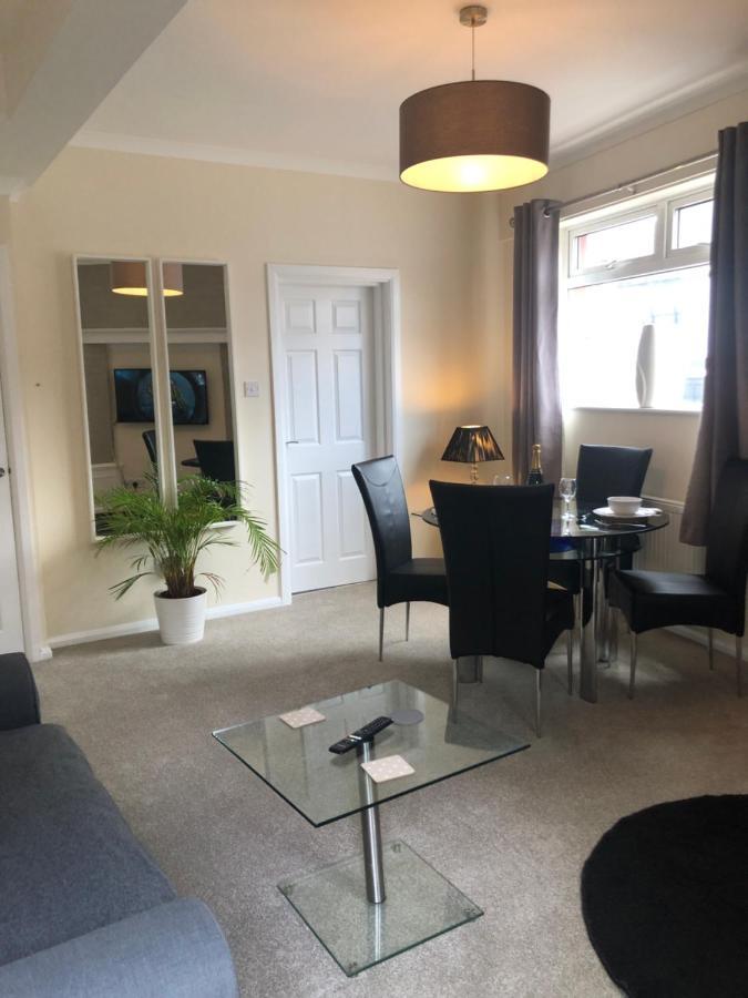 Half Price Offer - Exeter City Apartment Exteriör bild