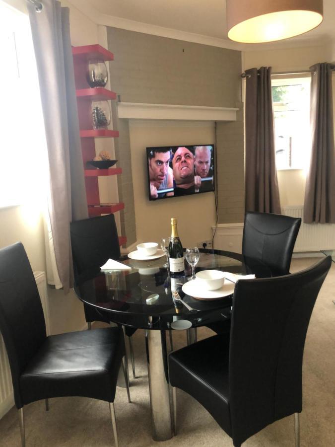 Half Price Offer - Exeter City Apartment Exteriör bild